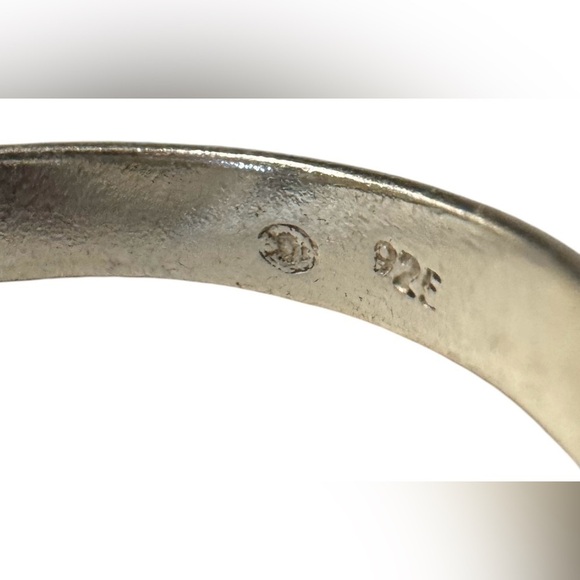 Signed Labradorite Sterling Silver Ring (7.5) - Picture 8 of 9